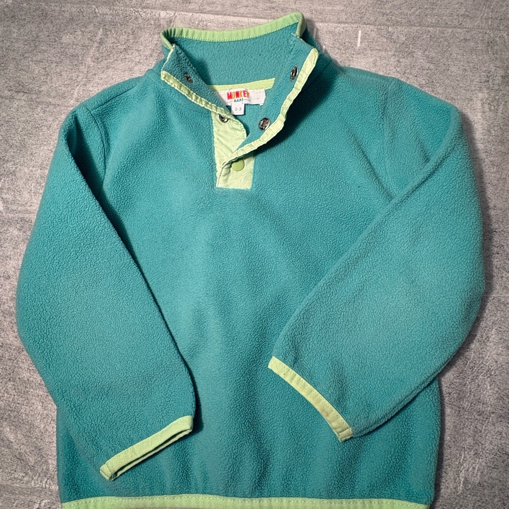 Monkey Bars

Kids Teal Fleece Pullover with Lime Trim - Monkey Brand